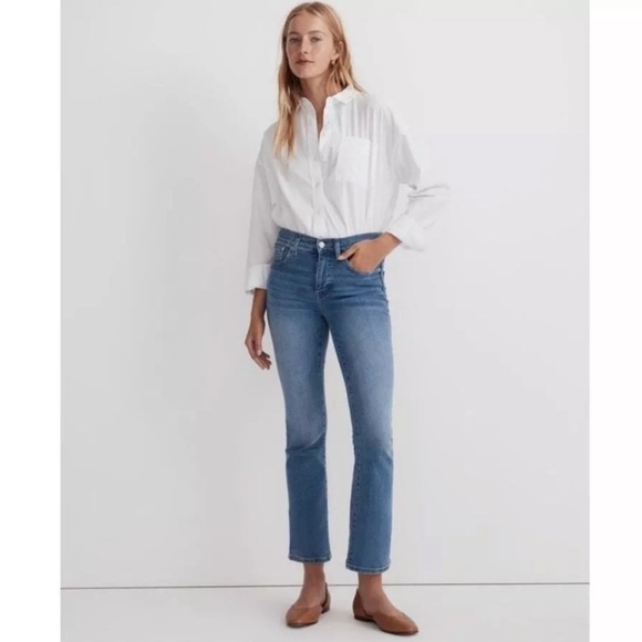 Madewell Denim - Madewell Mid Rise Kick Out Jeans Size 30